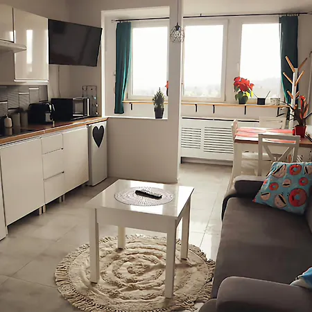 Elizjum Nad Termami Cieplice דירה ילנייה גורה