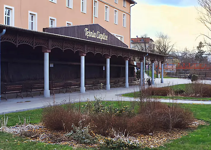 Elizjum Nad Termami Cieplice Daire